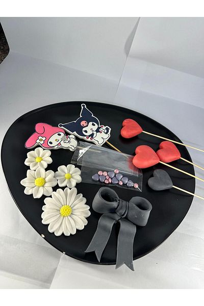 by şeyda palancı Kuromi Printed Candy Dough Cake Decorations Figures - Edible Design