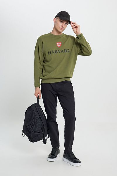 AC&Co / Altınyıldız Classics Pánská khaki mikina s licencí Harvard, 3 vlákna, bavlna oversize fit, volný střih, s výstřihem