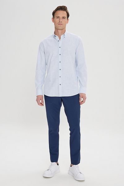 ALTINYILDIZ CLASSICS Blaues Slim-Fit-Sommerhemd für Herren in Leinenoptik aus 100 % Baumwolle mit Flamour – Knopfkragen