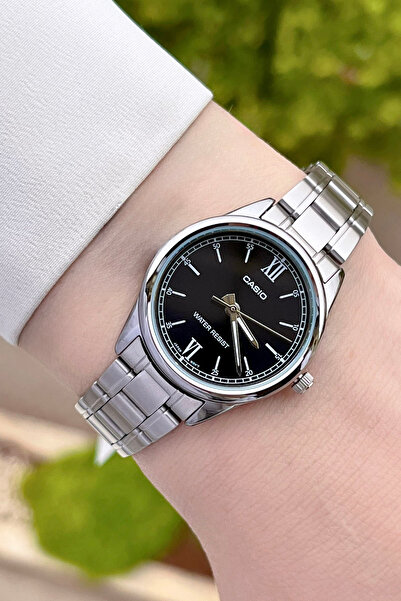 Casio Kadranı Siyah Kordonu Gümüş Renk Garantili Kadın Kol Saati