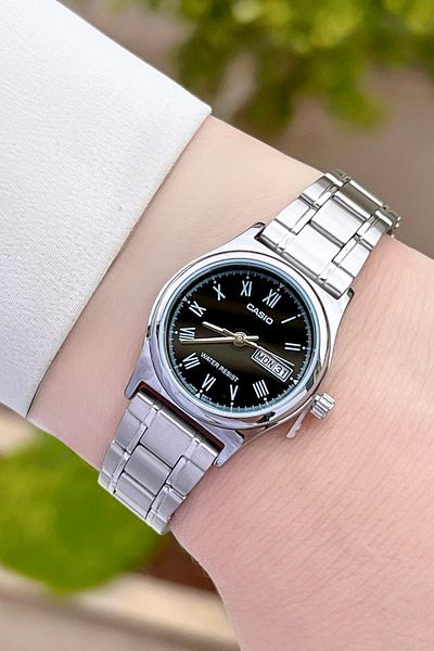 Casio Women's Wrist Watch with Black Coron Silver Color