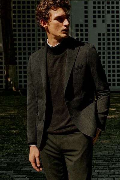 ALTINYILDIZ CLASSICS Schwarzer Slim-Fit-Blazer für Herren mit schmaler Passform und Mono-Kragen