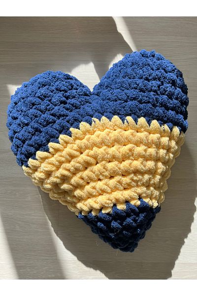 MiaCara Alize Puffy Heart Pillow