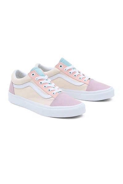 Vans Old Skool Women's Sneaker - Comfortable and Stylish