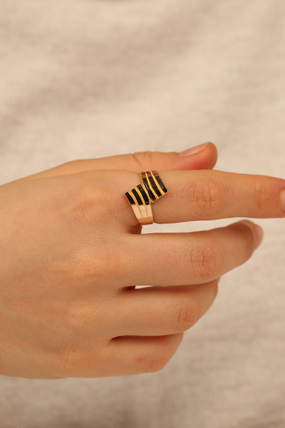 Çgk Çiğdem Gürel Kuyumculuk Ajda 3 Sıralı Altın Yüzük