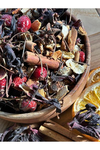 Salt & Pepper 175Gr Red Winter Tea Box (with Gift)/Red Winter Tea Box (Gift Included)