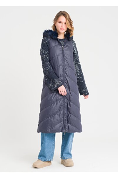 Armağan Vestă cu glugă din pene de gâscă