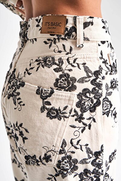 its basic Blugi de damă Raw Color 7S5-69 negru cu broderie florală cu design largi