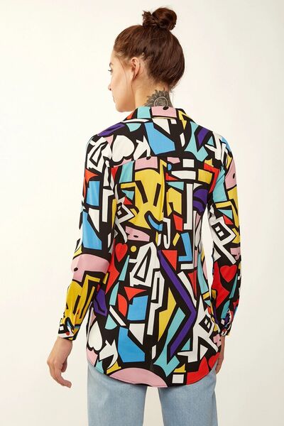 Juuuj Cămașă cu mânecă lungă, cu guler clasic, multicoloră, cu model geometric, lungime standard, cu potrivire normală