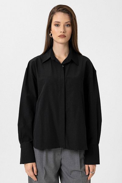 Antioch Women's Black Basic Poplin Shirt