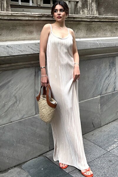 Juuuj Жіноча бежева сукня на тонких бретельках, з V-подібним вирізом, розрізом і довгими плісированими складками