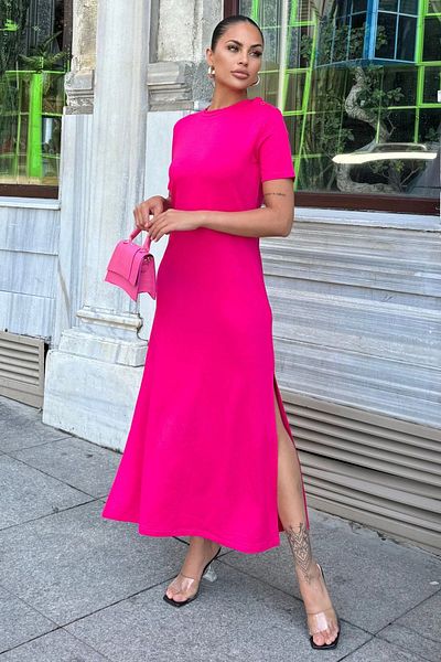 NEW LAVİVA Rochie lungă pentru femei fucsia - mânecă scurtă, decolteu rotund, umăr cu nasturi, fante dublă