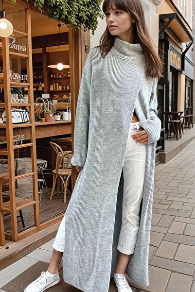 Juuuj Φαρδύ και μακρύ πλεκτό φόρεμα πόντσο με γκρι λαιμόκοψη και λεπτομέρεια σταυρωτής σχισμής