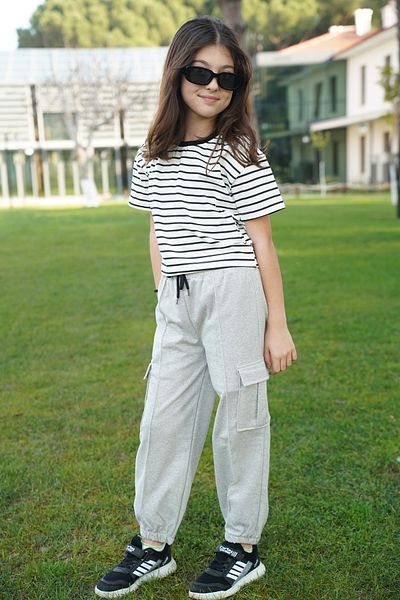 cm buseyiz Oversize Striped Short Sleeve T-Shirts & Cargo Pockets, Elastic Leg Bottom Comfortable Set