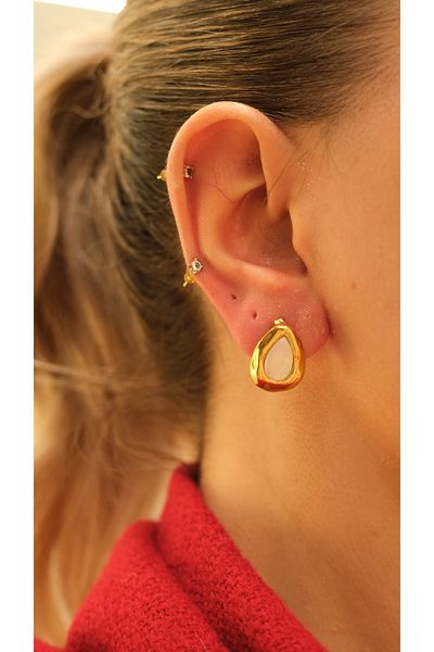 Jerie Drop Model Pearl Detailed Steel Earrings