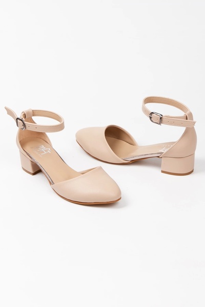 GULT Pantofi cu toc mic model Karnıyarik pentru femei de culoare nudă