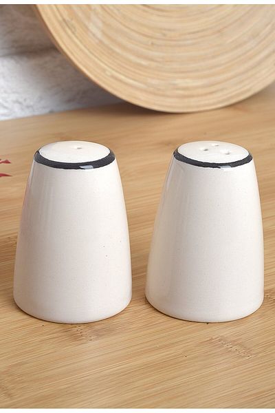 ŞURA MUTFAK 2-Piece Ceramic Salt and Pepper Shakers