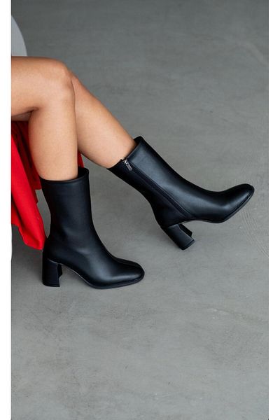 Pine Cone Women Boots