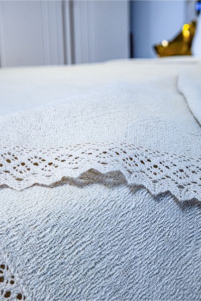 Lorenzella Jacquard Lace Embroidered Double Bedspread - Shawl Pattern