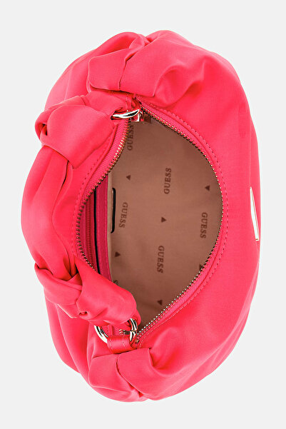 Guess 617-54-00006 Praktikus hosszú, puha anyagú baba kismamatáska típusszámmal