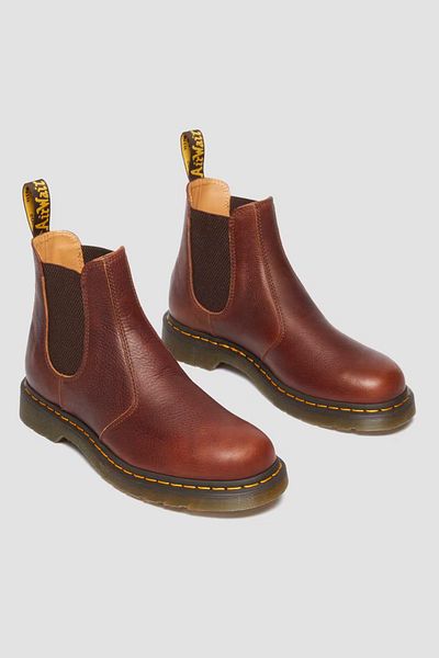 Dr. Martens 2976 Modell Cashew Ambassador