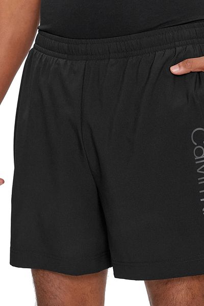 Calvin Klein Pánské černé šortky s gumovým pasem 00GMS4S839BAE-WO - 2V1 krátké 5