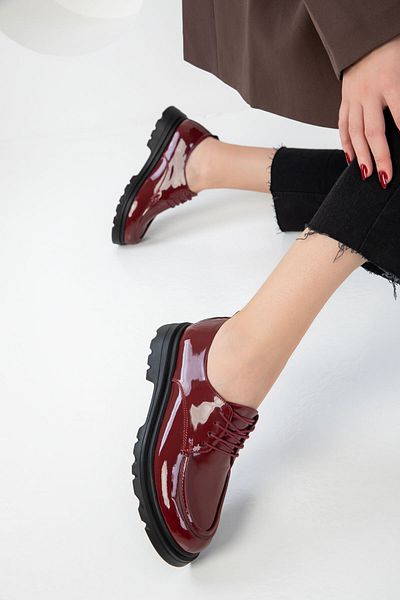 SOHO Czerwone lakierowane buty damskie casualowe Claret Red 20205