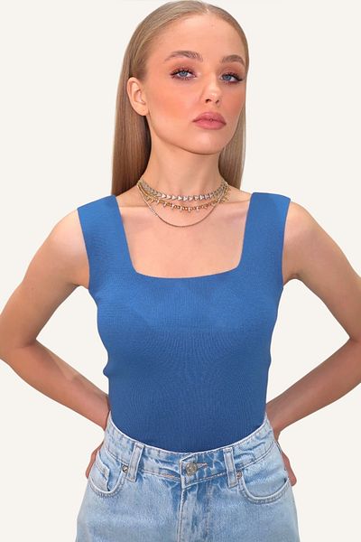 Trend Alaçatı Stili Dámská štíhlá mercerizovaná halenka s modrým čtvercovým výstřihem ALC-7122