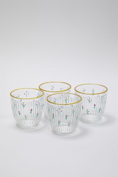 Trendyol Collection Zestaw 4 złotych szklanek z kwiatowym wzorem i szczegółowymi zdobieniami TPHSS25BRD00000