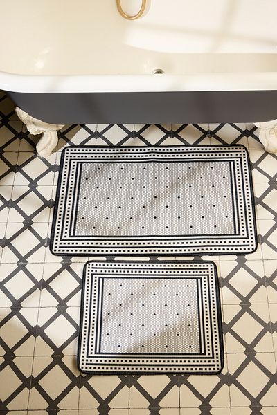 Trendyol Collection Set mit 2 bedruckten, rutschfesten Boden-Badematten TPHSS25BPS00010