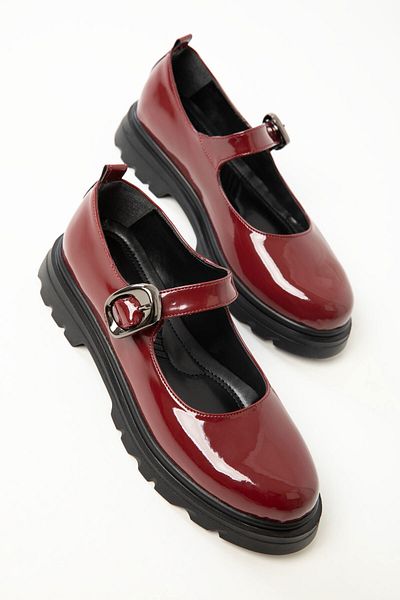 SOHO Burgundowe lakierowane buty damskie typu loafer 20262