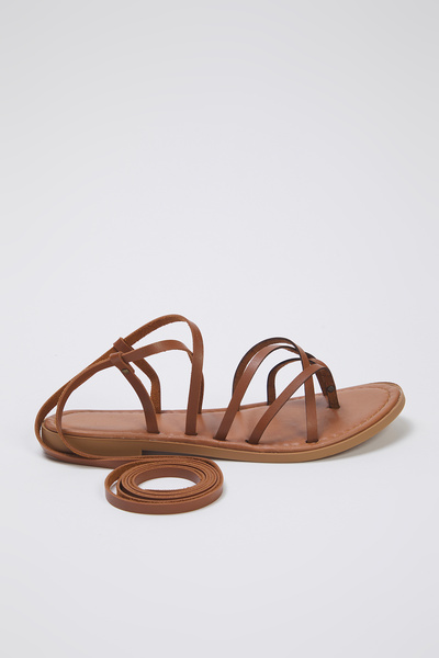 TRENDYOL SHOES Tan Šněrování Šněrovací šňůrka Žabky na plochém podpatku Dámské Sandály Takss25Sd00021