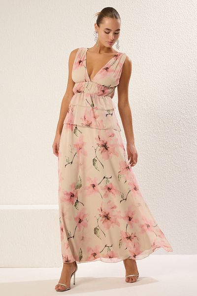 Trendyol Collection Mehrfarbig gefüttertes, gewebtes Chiffon-Maxikleid für die Nacht, Abschlusskleid TPRSS25AE00041
