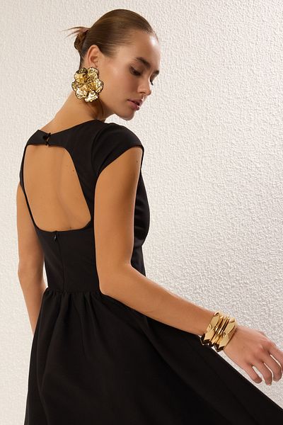 Trendyol Collection Schwarzes A-Linien-Midi-Abendkleid für die Nacht, Mezuiyet-Kleider TPRSS25EL00201