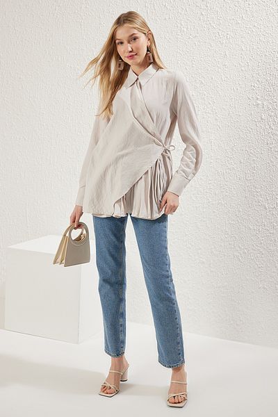 Trendyol Modest Stein-Hemd, zweireihig, mit Krawatte und Falten, detailliertes gewebtes Hemd TCTSS25TG00016
