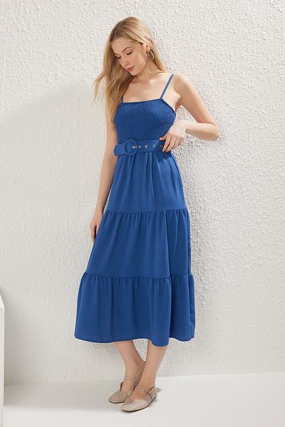 Trendyol Collection TWOSS21EL1929 – Gerades, gewebtes Midi-Kleid in Indigo
