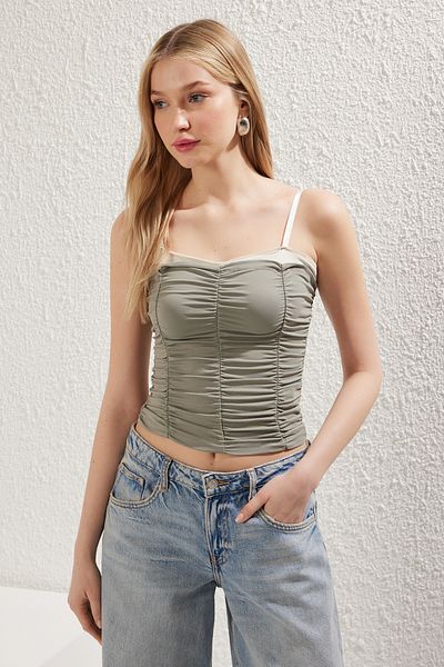 Trendyol Collection Χακί δαντέλα με λεπτομέρεια Shiring/Draped Color Block Εφαρμογή/Σωστή πλεκτή μπλούζα TWOSS25BZ00028