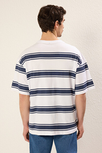 Trendyol Collection Χοντρό βαμβακερό μπλουζάκι με ρίγες - Λευκό TMNSS25TS00020