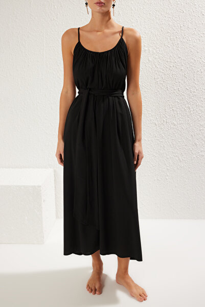 Trendyol Collection Černé maxi tkané plážové šaty s vlečkou - TBESS25EL00086