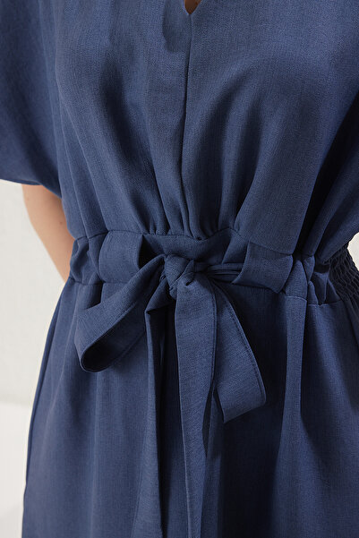 Trendyol Collection Sötétkék öves, egyenes, A-vonalú, öves midi szövött ruha TWOSS23EL01543