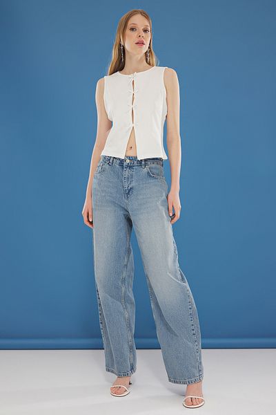 Trendyol Collection Ecru Ribbon Detail Zero Sleeve Crew Neck Body-Fitting Ribbed Stretchy Knitted Blouse Twoss25Bz00229