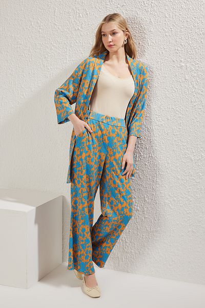 Trendyol Collection Orange bedruckter, bequem geschnittener, flexibler Kimono-Strick-Unterteil-Oberteil-Anzug TWOSS24AU00103