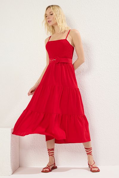 Trendyol Collection Rotes, gerades, tailliertes Midi-Webkleid mit geradem Saum TWOSS21EL1929