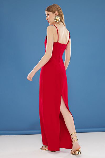 Trendyol Collection   Rotes A-Linien-Blumenapplikations-Ausschnitt, detailliertes, trägerloses Maxi-Abendkleid, Nachtkleid für den Abschluss, TPRSS25AE00077