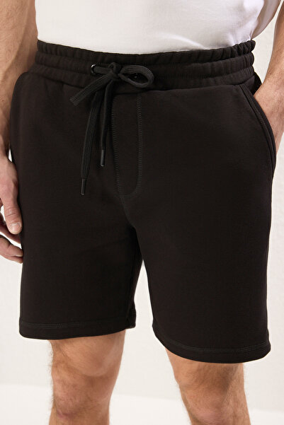 Trendyol Collection Černé základní šortky Karyoka šité – Bermudy Tmnss25Sr00021