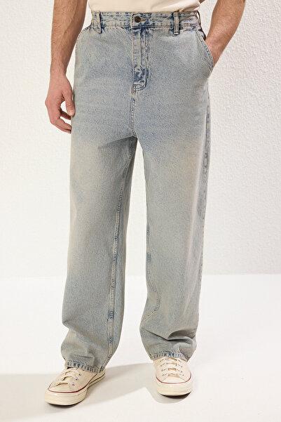 Trendyol Collection Ανοιχτό μπλε Skater Jeans Τζιν TMNSS25JE00003
