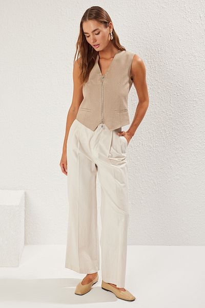 Trendyol Collection Mink Regular V-Neck Zipper Detail Regular Woven Vest Twoss25Ye00094