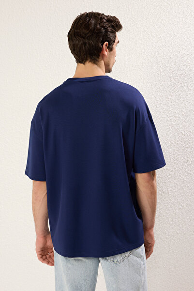 Trendyol Collection Navy Blue Palm Patch Oversize Interlock T-Shirt - Tmnss25Ts00024