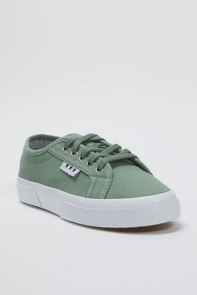 TRENDYOL SHOES Mintfarbene Damen-Sportschuhe zum Schnüren mit flacher Sohle TAKSS25SN00039