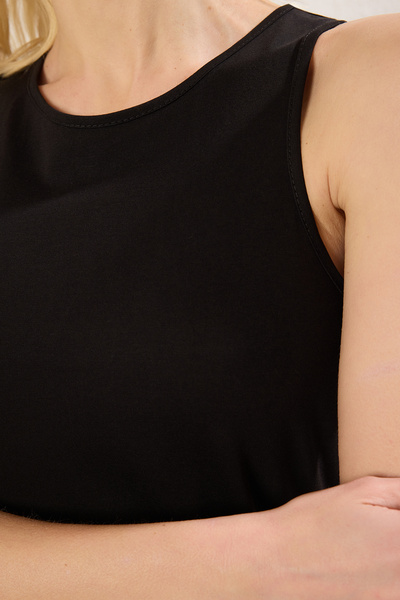 Trendyol Collection Černý ohlávkový límec A Line/Bell Cutout Midi Pletené šaty TWOSS25EL00226